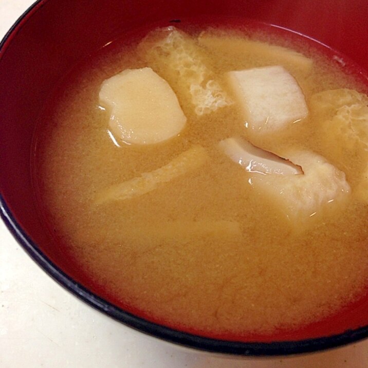 小町麩と椎茸と油揚げのお味噌汁